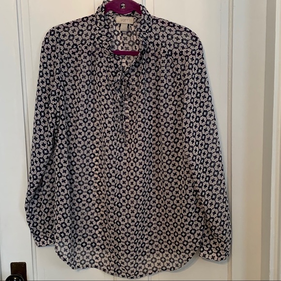 LOFT Tops - Loft long sleeve blouse size L GUC